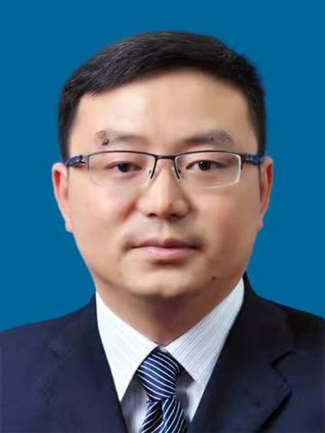 莫鹏：商业斗士、教育家、文化传承人