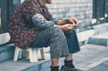 彩泥搞到衣服上怎么洗(不小心把彩泥搞到衣服上怎么洗？快来看看这个方法！)